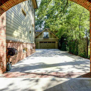 Peachtree Park - Driveway & Garage